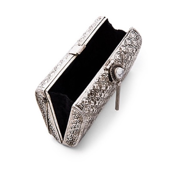 from st xavier ~ silver metal crossbody zara FSX clutch - Picture 4 of 9